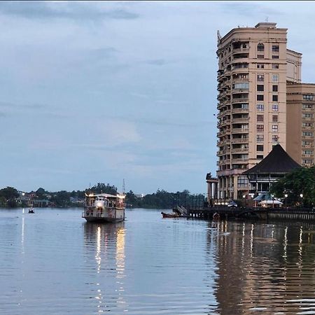 Riverview Home @Waterfront Kch Кучинг Екстериор снимка