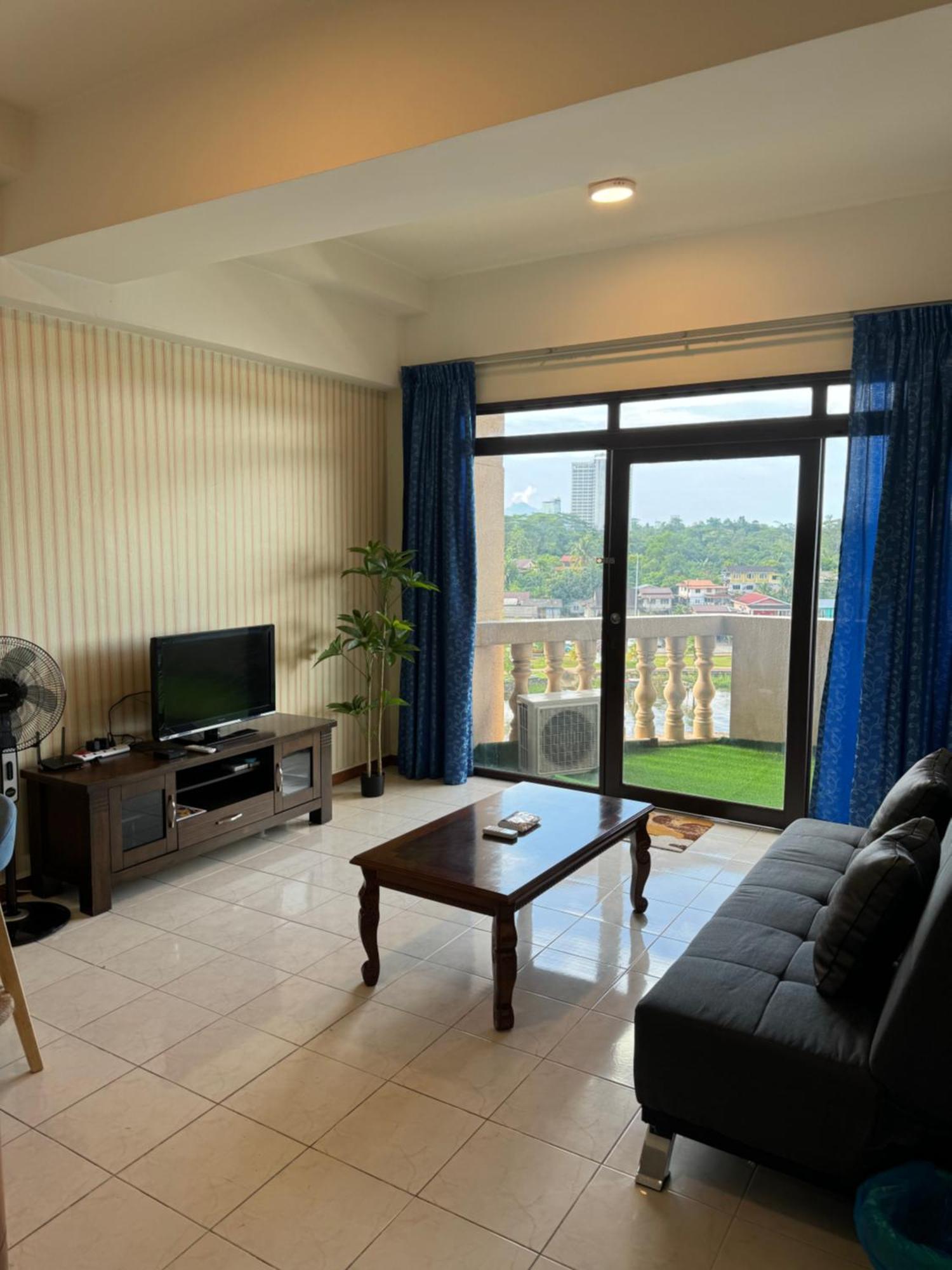 Riverview Home @Waterfront Kch Кучинг Стая снимка