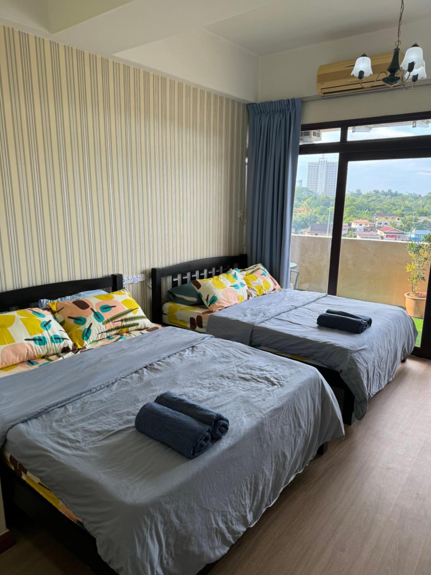 Riverview Home @Waterfront Kch Кучинг Стая снимка