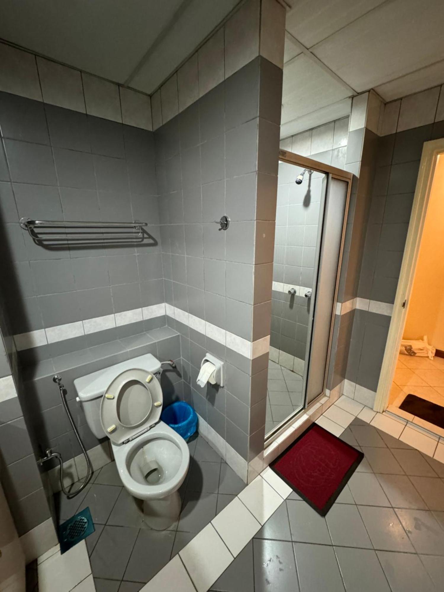 Riverview Home @Waterfront Kch Кучинг Екстериор снимка